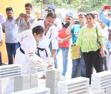 MOST NUMBER OF MARBLE TILES BROKEN BY AN INDIVIDUAL (FEMALE)
