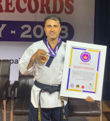 NONSTOP WORLD TAEKWONDO POOMSAE PERFORMANCE BY AN INDIVIDUAL (MALE)