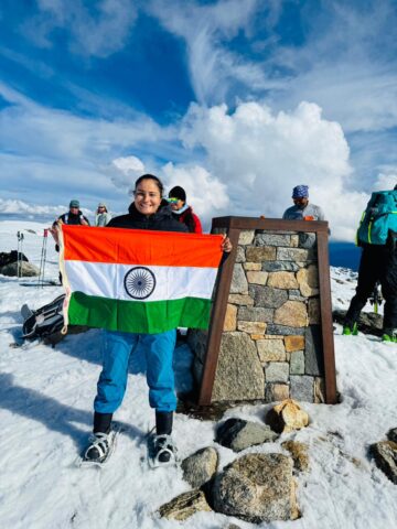 Most Mountaineers Sang Vande Mataram On Mount Kosciuszko (Team)